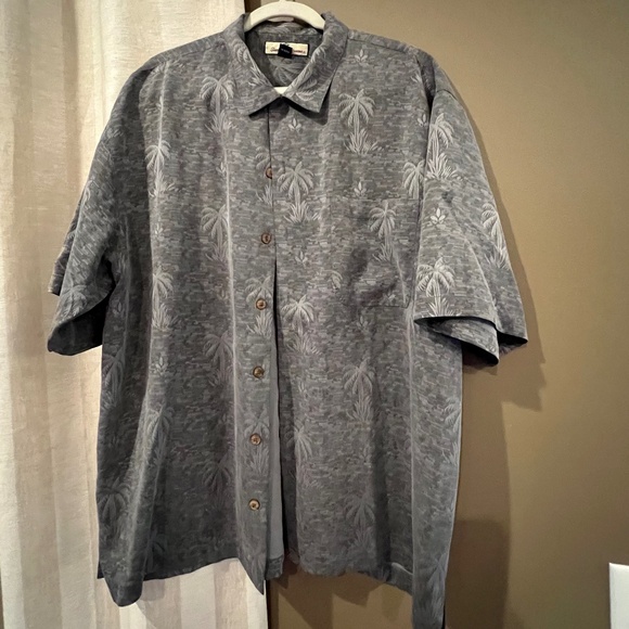 Tommy Bahama Men's Gray Silk Hawaiian Shirt, Button Down, Short Sleeve, Size XL - Picture 1 of 11